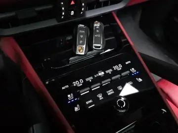 2025 Porsche Cayenne с пробегом 4 531 км