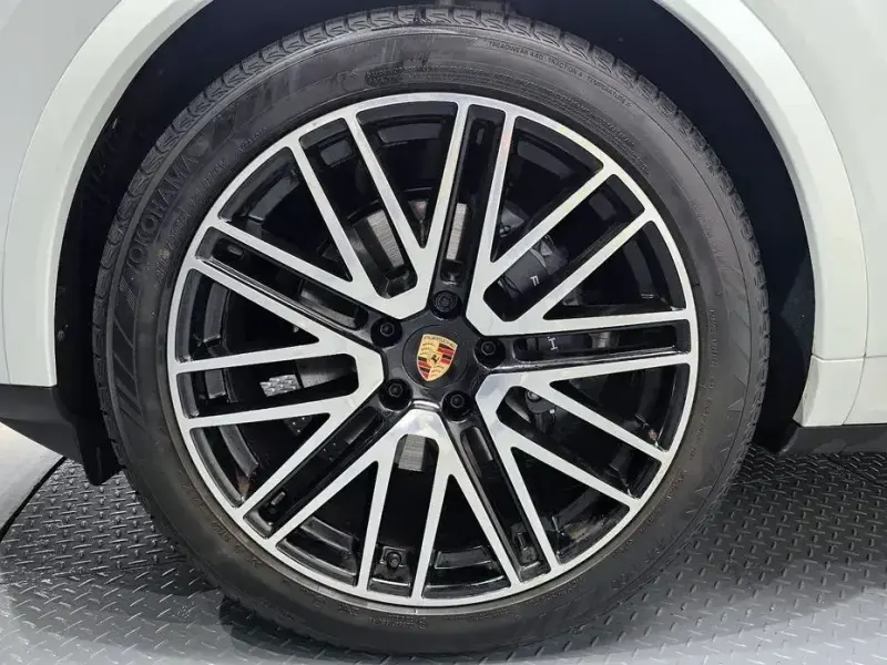 2024 Porsche Cayenne с пробегом 4 165 км