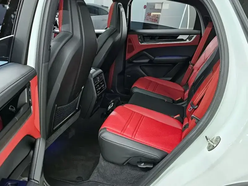 2024 Porsche Cayenne с пробегом 4 165 км