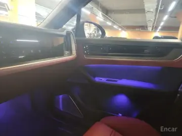 2025 Porsche Cayenne с пробегом 2 000 км