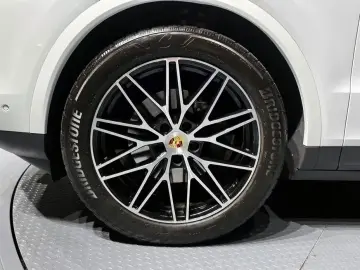 2024 Porsche Cayenne с пробегом 10 644 км