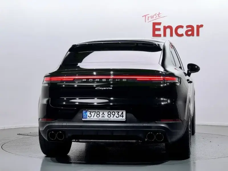 2024 Porsche Cayenne с пробегом 9 083 км