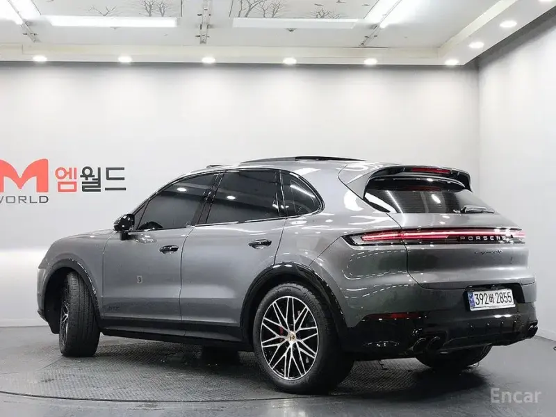 2025 Porsche Cayenne с пробегом 6 410 км