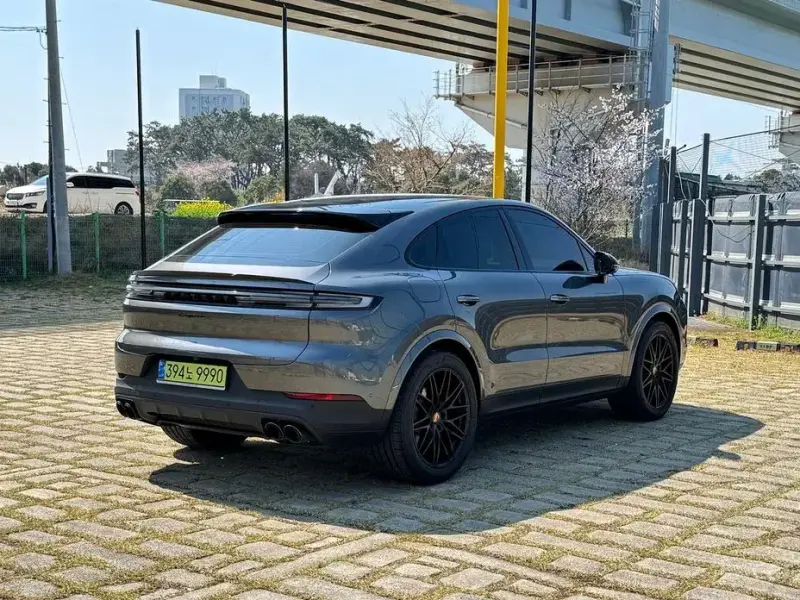 2024 Porsche Cayenne с пробегом 12 500 км