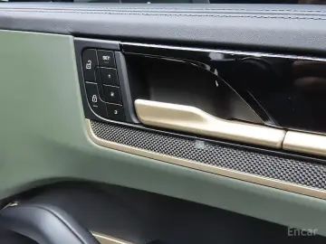 2024 Porsche Cayenne с пробегом 15 410 км