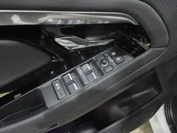 2023 Land Rover Range Rover Evoque с пробегом 63 397 км