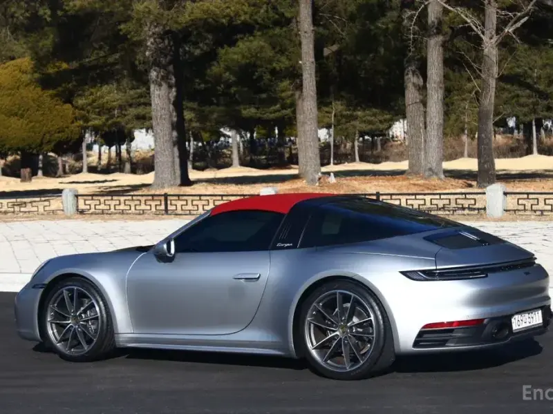 2024 Porsche 911 с пробегом 2 800 км