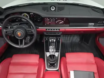 2024 Porsche 911 с пробегом 3 963 км