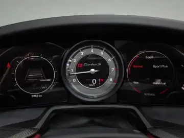 2024 Porsche 911 с пробегом 3 963 км