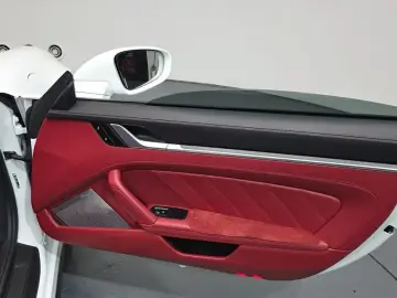 2024 Porsche 911 с пробегом 3 963 км