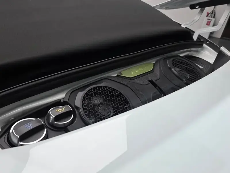 2024 Porsche 911 с пробегом 3 963 км