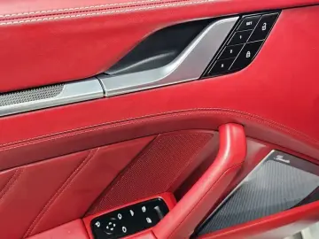 2024 Porsche 911 с пробегом 9 587 км