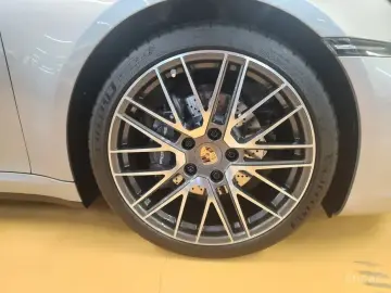 2024 Porsche 911 с пробегом 1 500 км