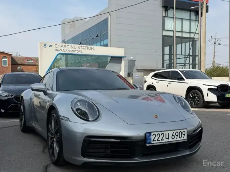 2024 Porsche 911 с пробегом 17 000 км