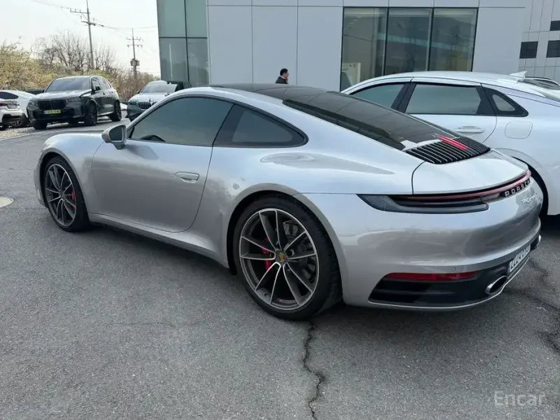 2024 Porsche 911 с пробегом 17 000 км