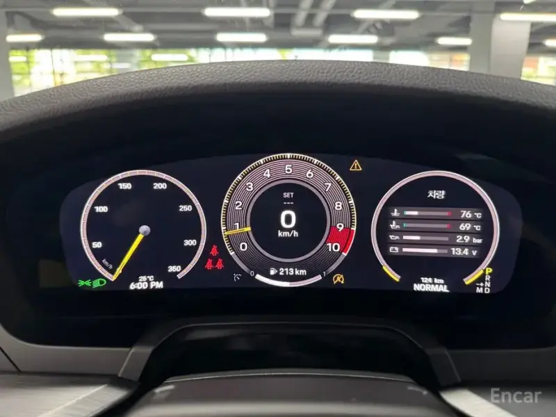 2025 Porsche 911 с пробегом 118 км
