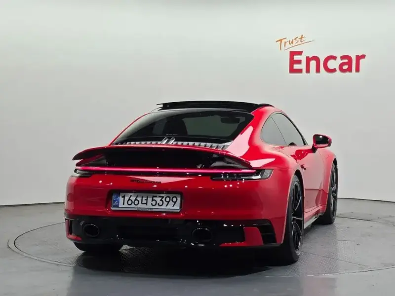 2024 Porsche 911 с пробегом 13 674 км