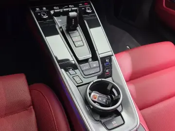 2024 Porsche 911 с пробегом 13 674 км