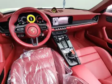 2025 Porsche 911 с пробегом 7 658 км