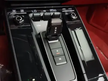 2025 Porsche 911 с пробегом 7 658 км