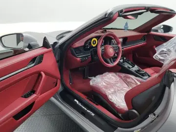 2025 Porsche 911 с пробегом 7 658 км