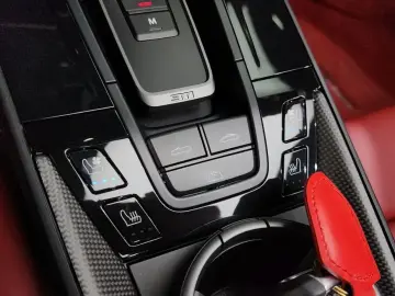 2025 Porsche 911 с пробегом 7 658 км