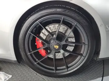 2025 Porsche 911 с пробегом 7 658 км