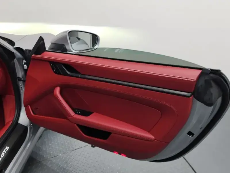 2025 Porsche 911 с пробегом 7 658 км