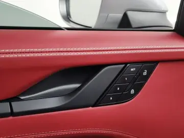 2025 Porsche 911 с пробегом 7 658 км