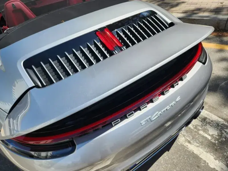 2024 Porsche 911 с пробегом 2 400 км