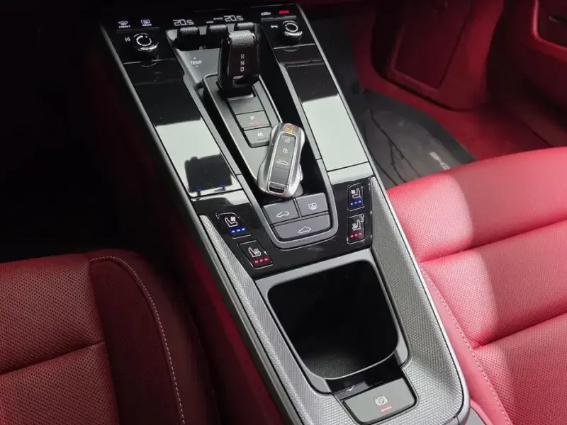 2024 Porsche 911 с пробегом 4 488 км