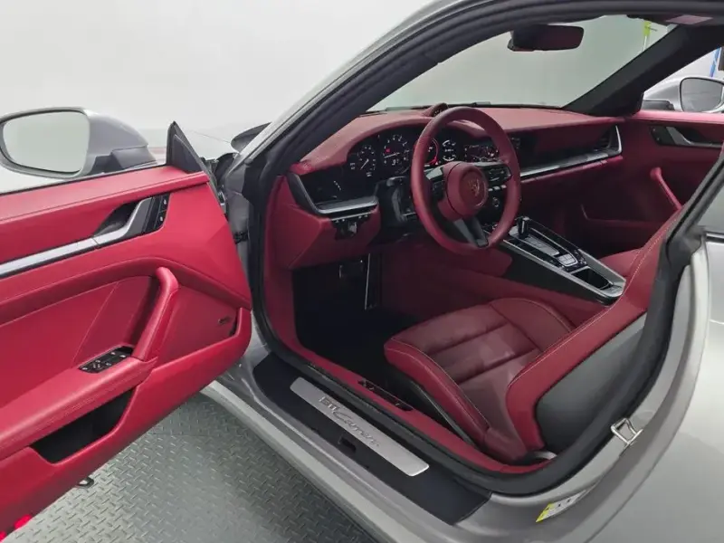 2024 Porsche 911 с пробегом 4 488 км