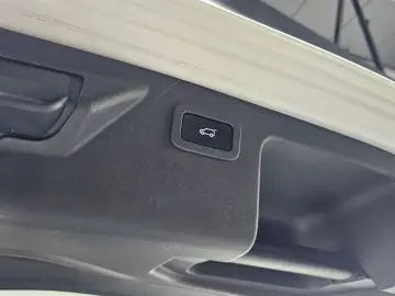 2018 Land Rover Discovery Sport с пробегом 160 624 км