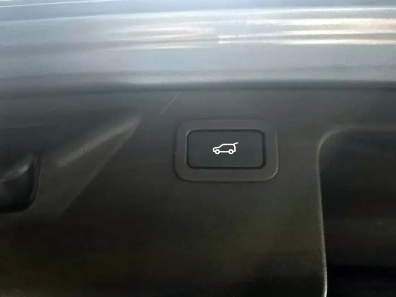 2018 Land Rover Discovery Sport с пробегом 99 902 км