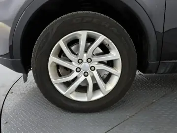 2017 Land Rover Discovery Sport с пробегом 195 128 км
