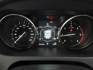 2017 Land Rover Discovery Sport с пробегом 195 128 км