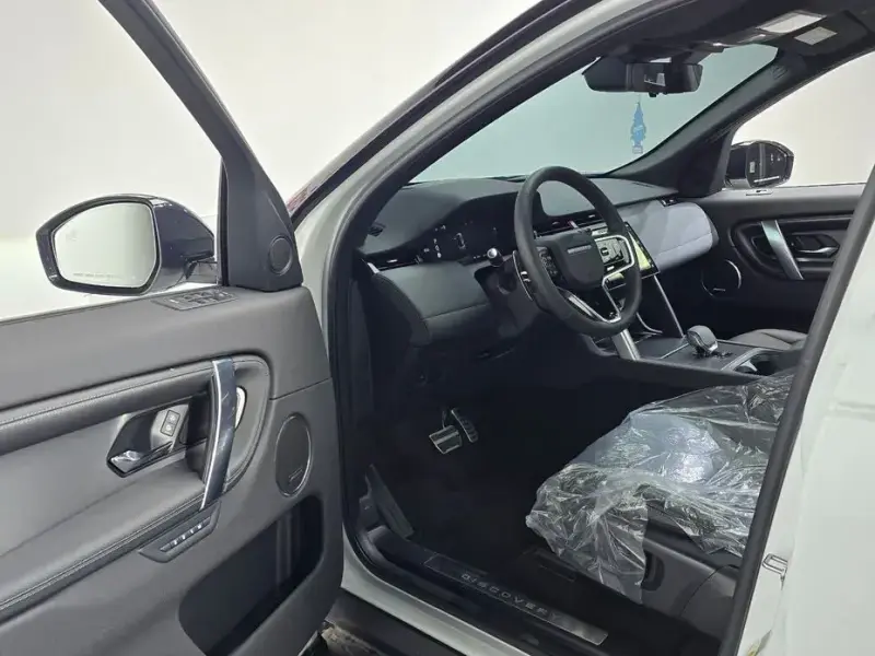 2024 Land Rover Discovery Sport с пробегом 10 685 км