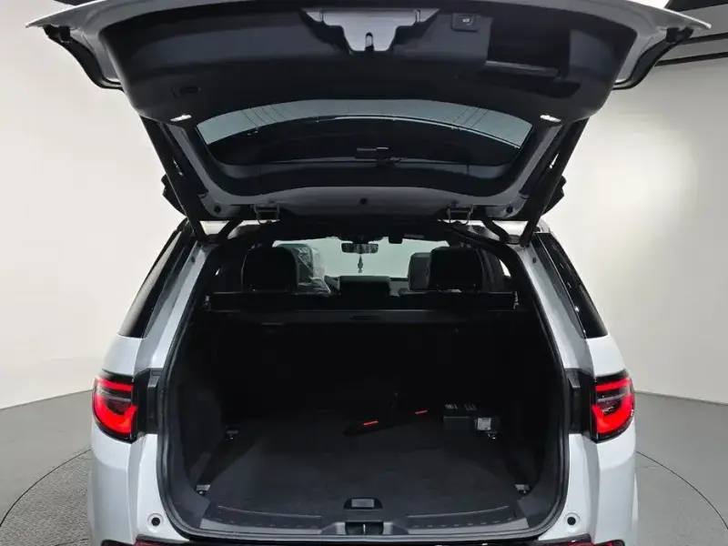 2024 Land Rover Discovery Sport с пробегом 10 685 км