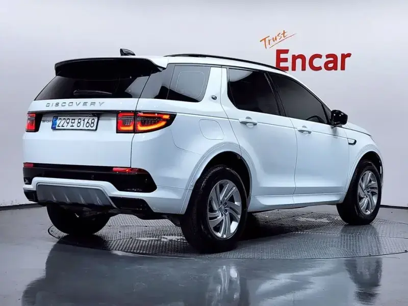 2025 Land Rover Discovery Sport с пробегом 11 406 км