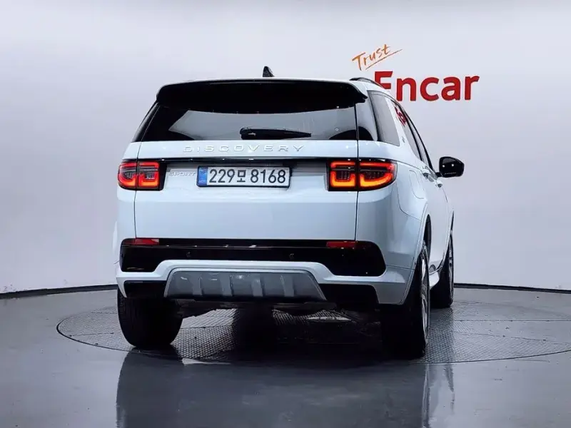 2025 Land Rover Discovery Sport с пробегом 11 406 км