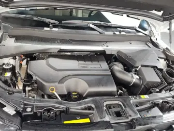 2025 Land Rover Discovery Sport с пробегом 11 406 км