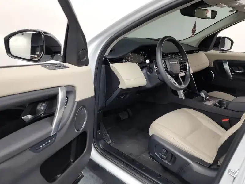 2025 Land Rover Discovery Sport с пробегом 11 406 км
