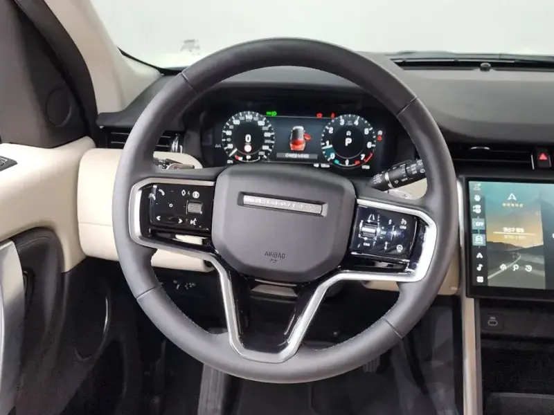 2025 Land Rover Discovery Sport с пробегом 11 406 км
