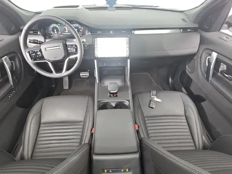 2025 Land Rover Discovery Sport с пробегом 11 535 км
