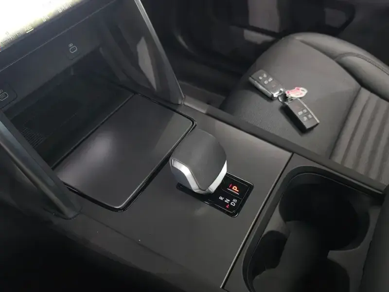 2025 Land Rover Discovery Sport с пробегом 11 535 км