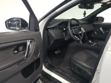 2025 Land Rover Discovery Sport с пробегом 11 535 км