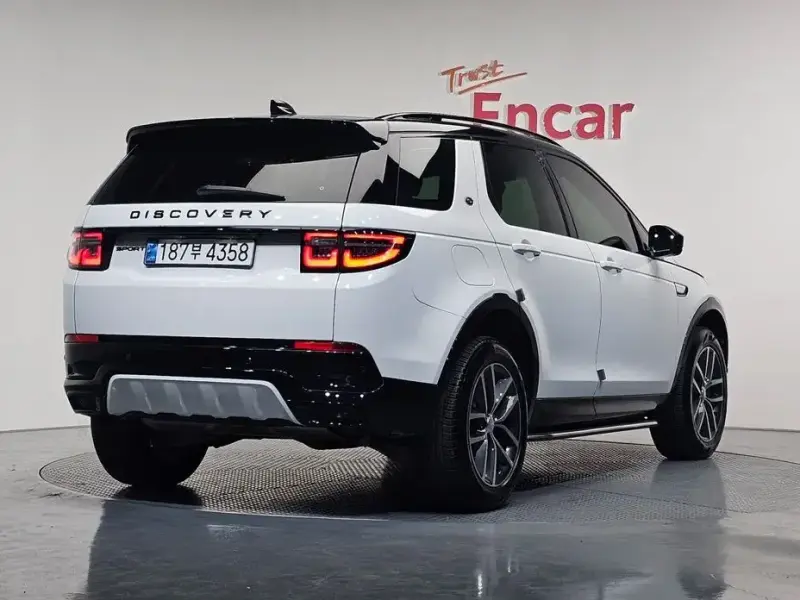 2024 Land Rover Discovery Sport с пробегом 14 523 км