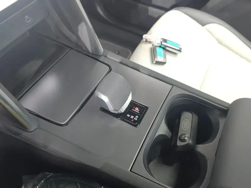 2024 Land Rover Discovery Sport с пробегом 14 523 км