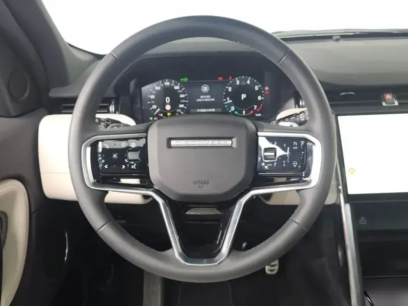 2024 Land Rover Discovery Sport с пробегом 14 523 км