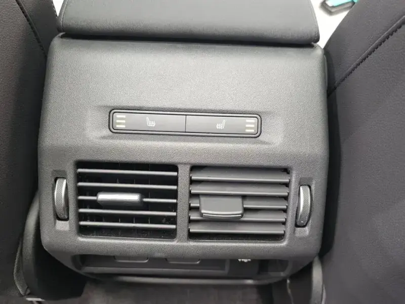 2024 Land Rover Discovery Sport с пробегом 14 523 км